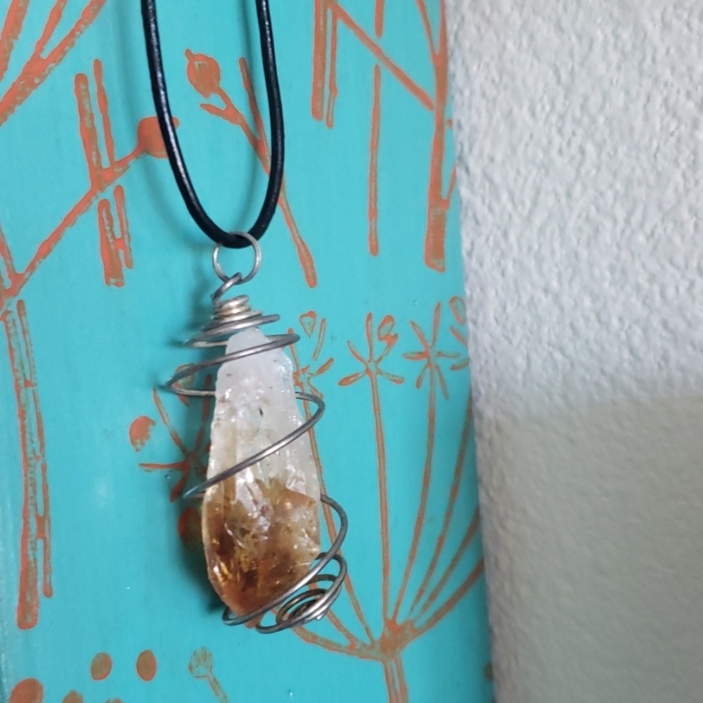 Crystal necklace with black necklace